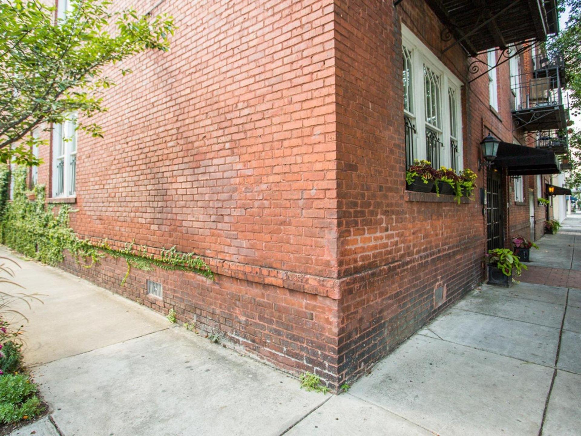 Linda'S On Lincoln Apartment Savannah Exterior photo